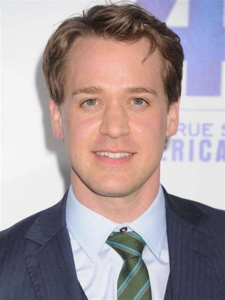 A Comprehensive Guide To The Award-Winning Actor: T.R. Knight