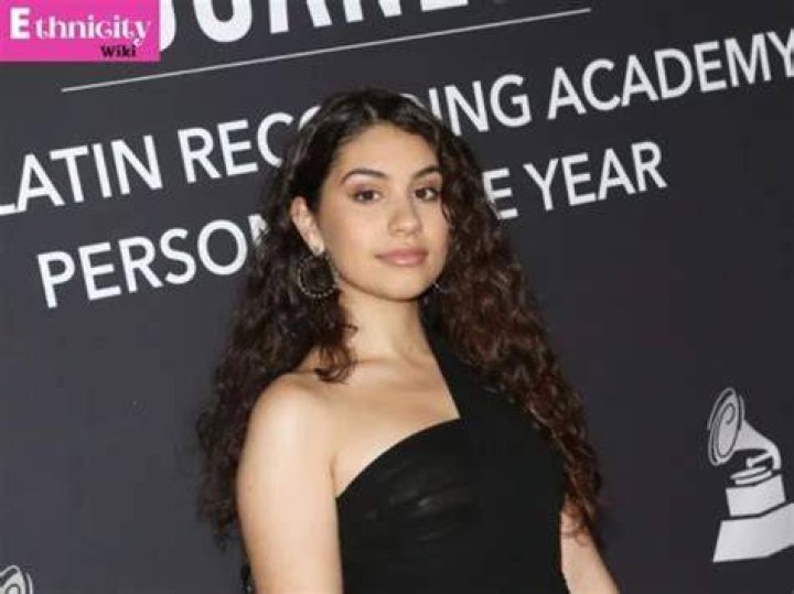 Alessia Cara Parents, Ethnicity, Wiki, Age, Boyfriend, Height, Net Worth