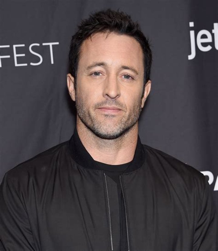 Alex O'Loughlin Met Wife When He Moved to Film 'Hawaii Five0' &mdash; Family