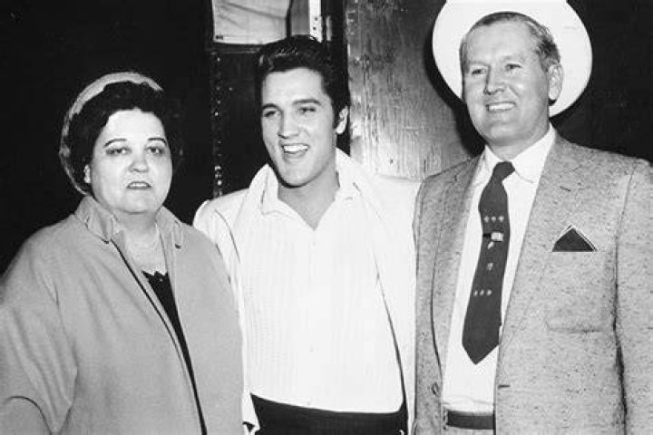 Elvis with his grandfather Jesse Dee Presley Elvis Presley Songs, Elvis