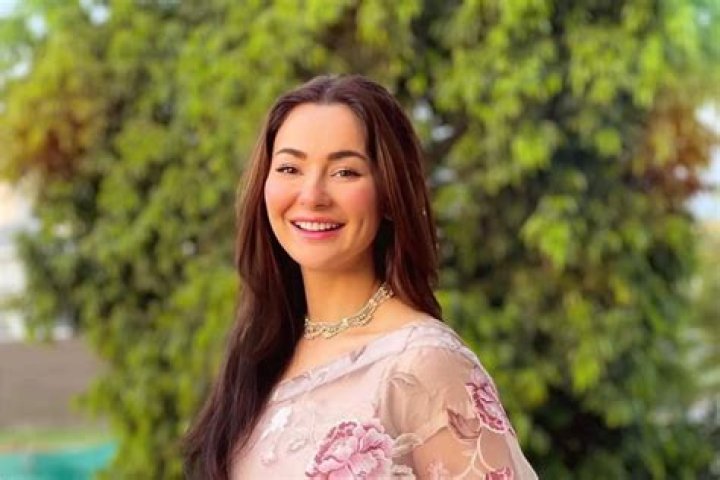 Hania Aamir Biography Height Weight Age Films Husband Affair Education