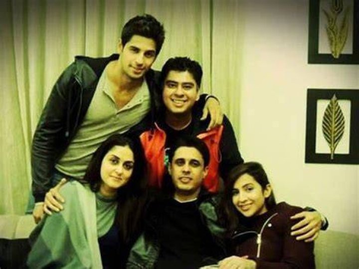 Harshad Malhotra Wiki, Affairs, Today Omg News, Updates, Hd Images