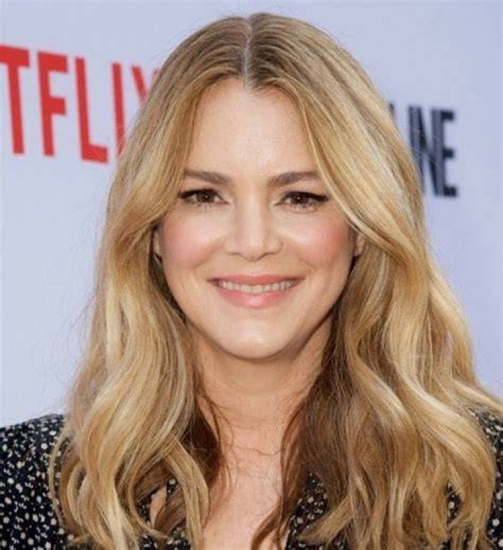 Jacinda Barrett Age, Net Worth, Height, Affairs, Career, and More