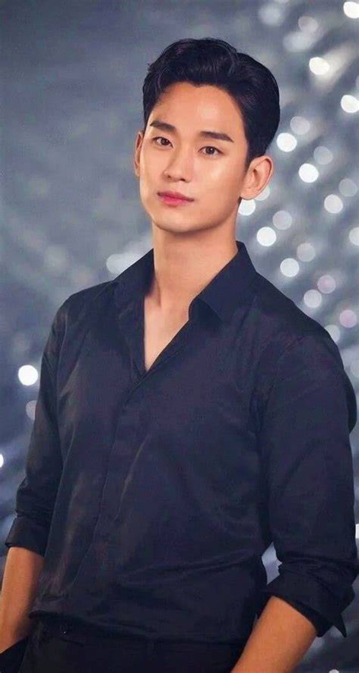 Kim SooHyun Biography, Height & Life Story Super Stars Bio