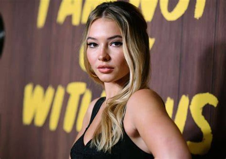 Madelyn Cline Wiki Age Biography Birthday Trivia And vrogue.co