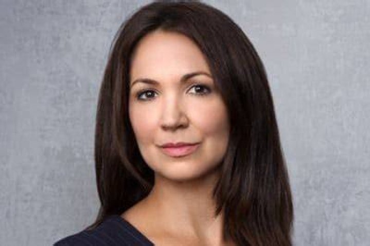 Meet Fox News Reporter Rebeccah Heinrichs, Age, Husband, Net worth