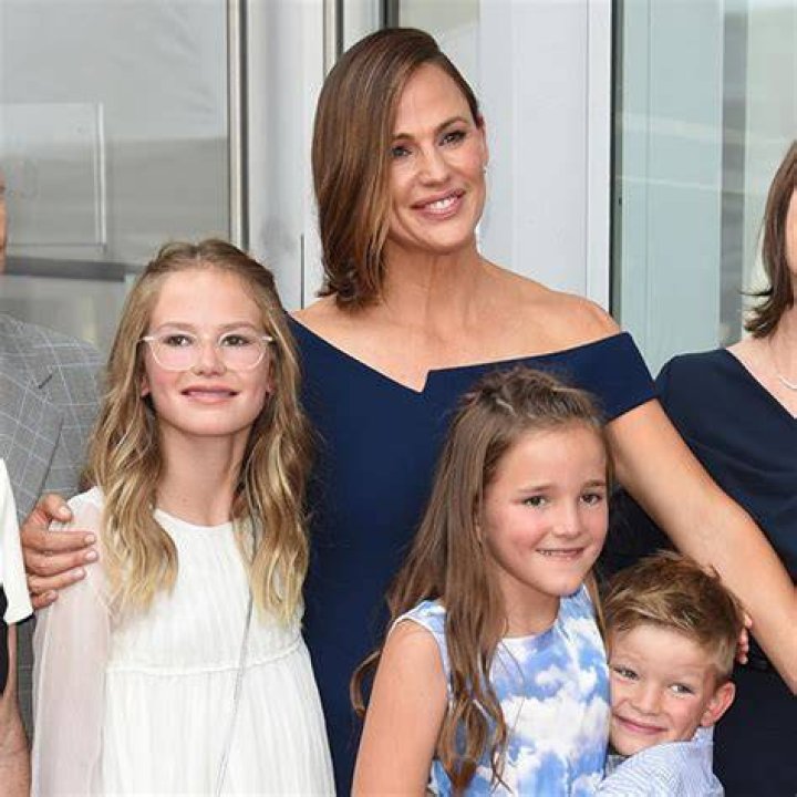 Meet Jennifer Garner's Parents: Their Impact On Her Hollywood Success