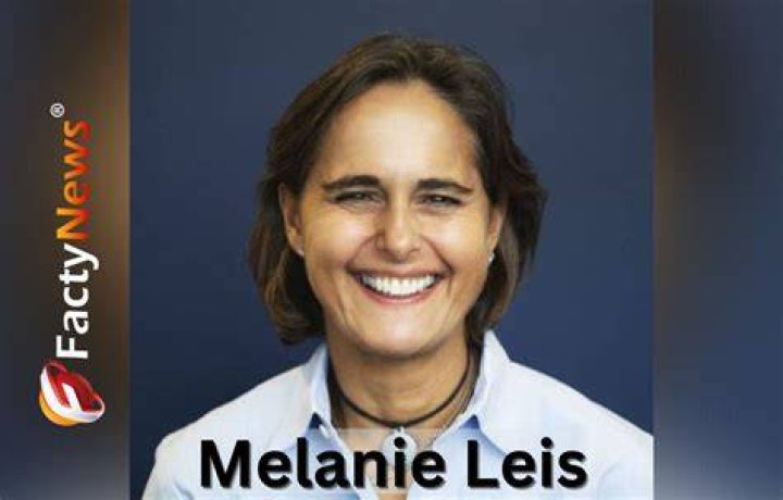 Melanie Leis a accept&eacute; de devenir la femme de Kelly McGillis en 2010