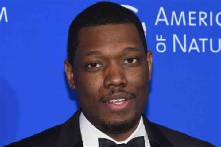 Michael Che Age, Net worth Wife, BioWiki, Weight, Kids 2024 The
