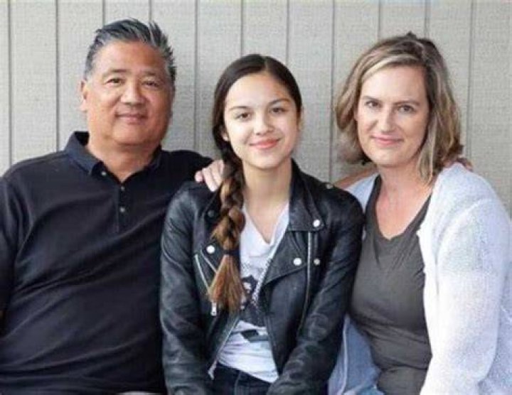Olivia Rodrigo Parents Who Are Jennifer And Chris Rodrigo? Family
