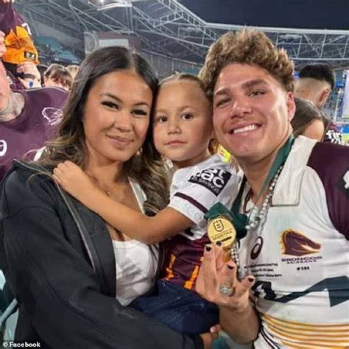 Reece Walsh Girlfriend Theresa Graves Kabar