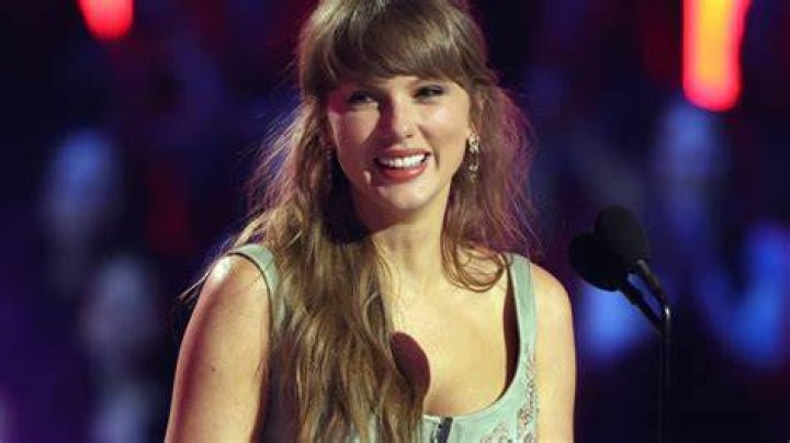 Taylor Swift Opens Up About Experiencing an Eating Disorder in Netflix