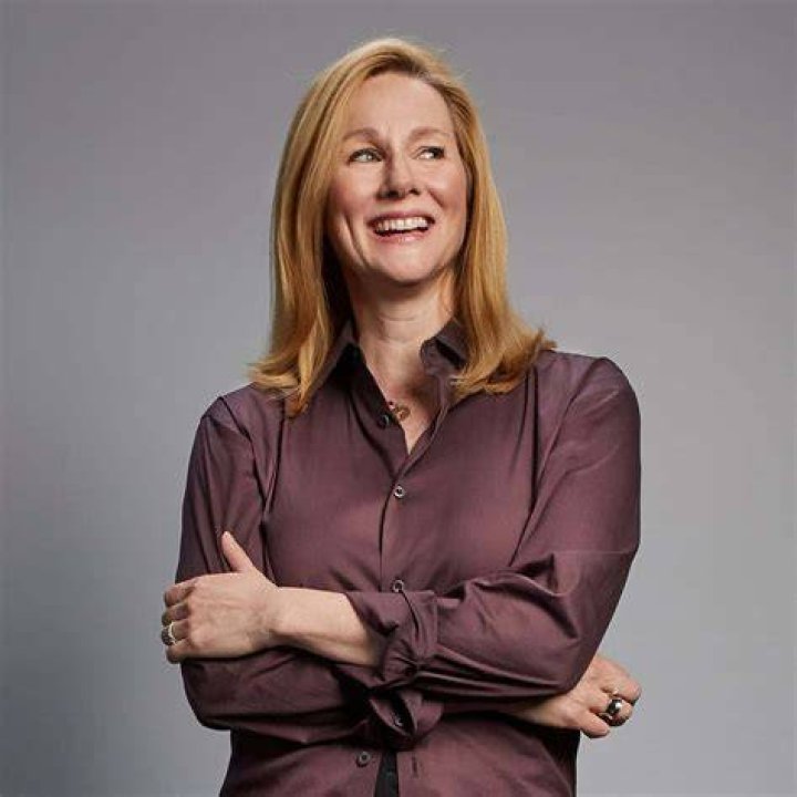 Uncover The Secrets Behind Laura Linney's Net Worth