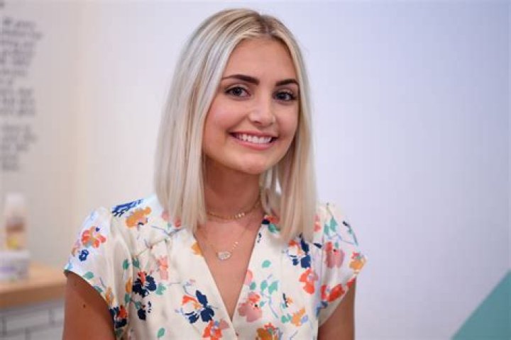 YouTuber Aspyn Ovard posts 'sad vibes' video after filing for divorce